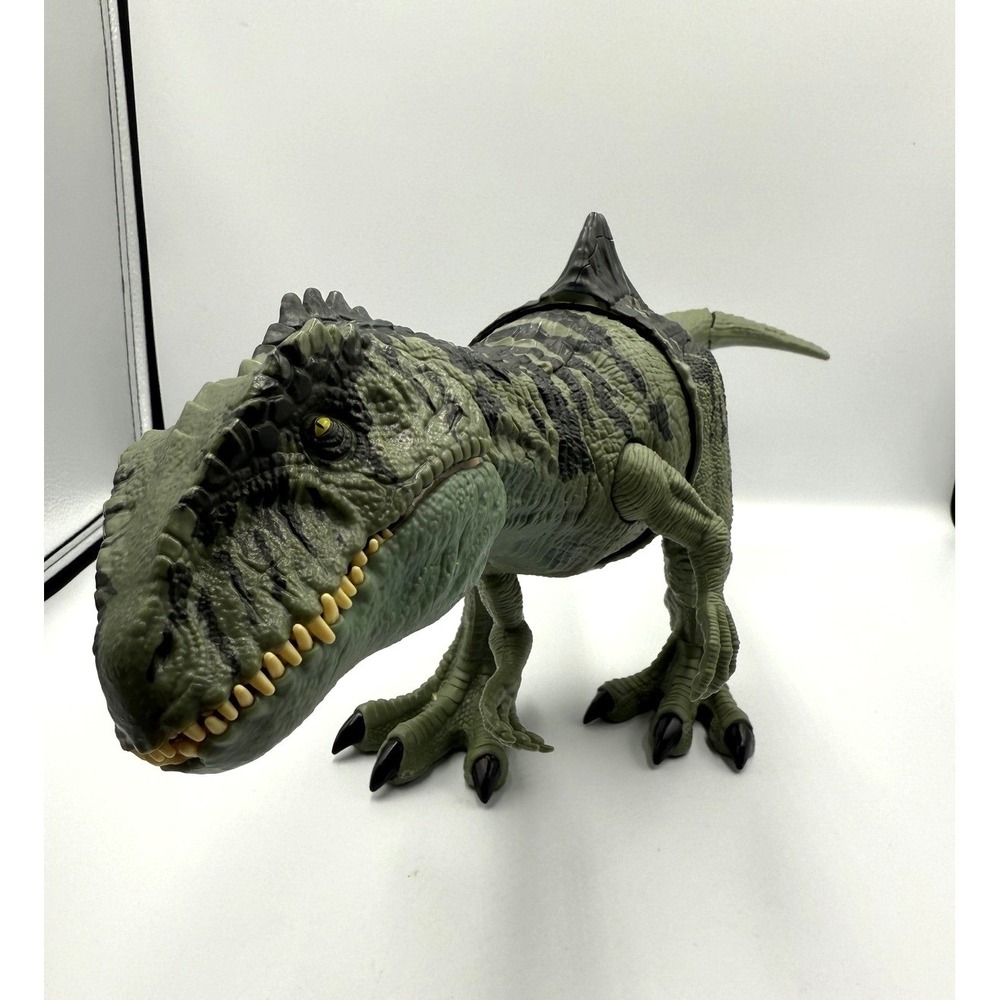 Jurassic World Dominion Giganotosaurus Strike N Roar Dinosaur Action Figure